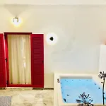 Anchorage Paros Piso Livadi