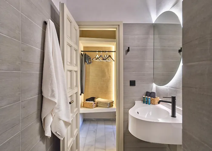 Anchorage Paros Private Retreat *