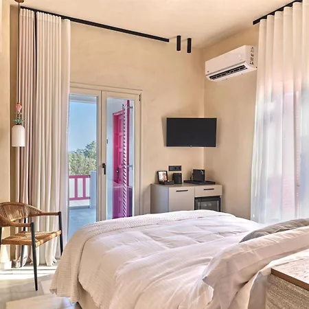 Anchorage Paros Private Retreat *